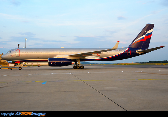 Tupolev Tu-204-100 Tupolev Tu-204-100