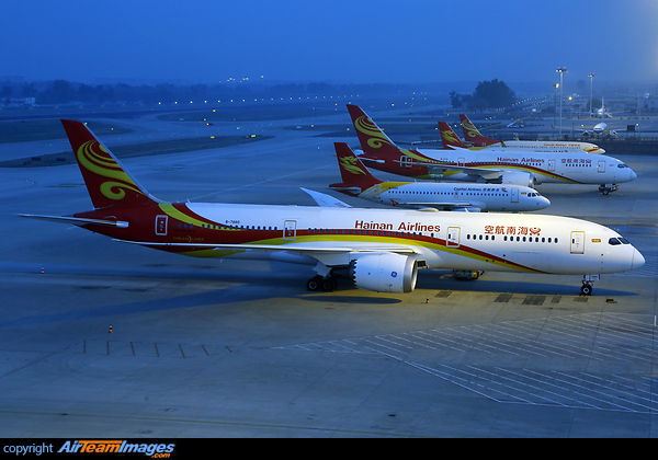 Boeing 787-9 Dreamliner Boeing 787-9 Dreamliner