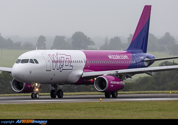 Airbus A320-232 Airbus A320-232