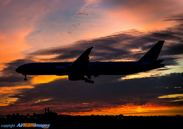 Boeing 777-333/ER Boeing 777-333/ER