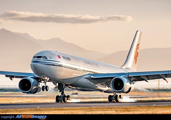 Airbus A330-343 Airbus A330-343
