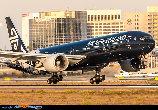 Boeing 777-319/ER Boeing 777-319/ER