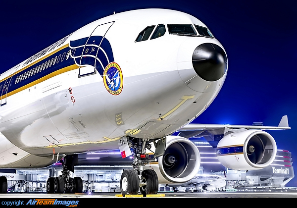 Airbus A340-541 Airbus A340-541