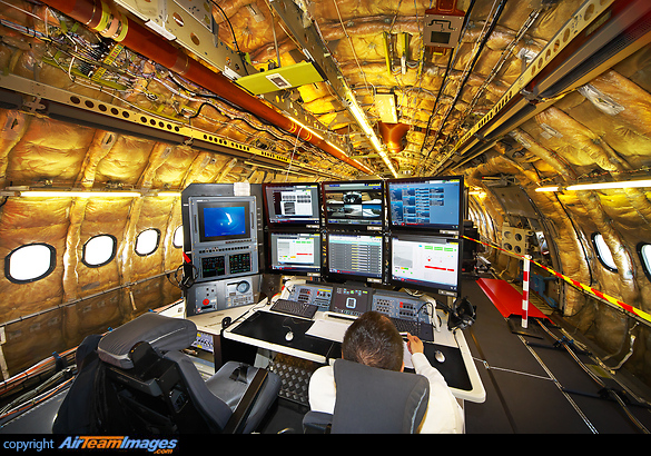 Airbus A340-311 Airbus A340-311