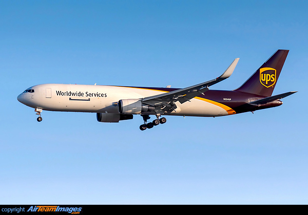 Boeing 767-34AF/ER Boeing 767-34AF/ER
