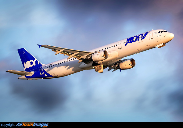 Airbus A321-211 Airbus A321-211