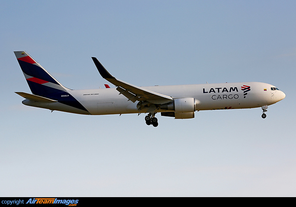 Boeing 767-361F/ER