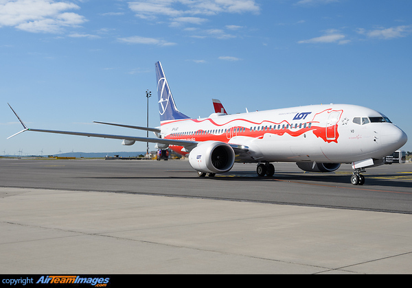 Boeing 737-8 MAX Boeing 737-8 MAX