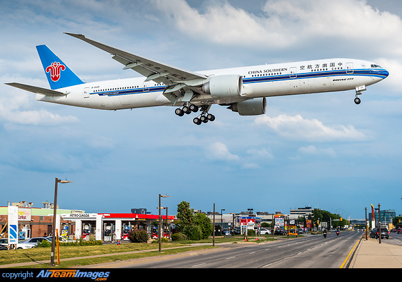 Boeing 777-31B/ER Boeing 777-31B/ER