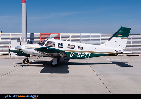 Piper PA-34-220T Seneca Piper PA-34-220T Seneca