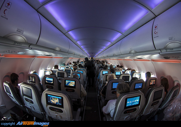 Airbus A321-211 Airbus A321-211
