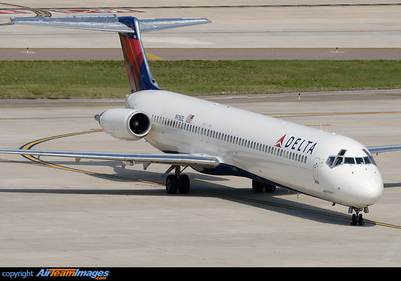 McDonnell Douglas MD-88 McDonnell Douglas MD-88