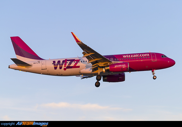 Airbus A320-232 Airbus A320-232
