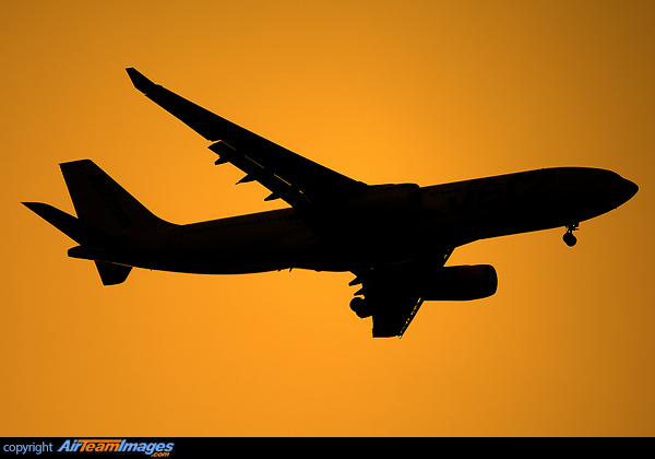 Airbus A330-243 Airbus A330-243