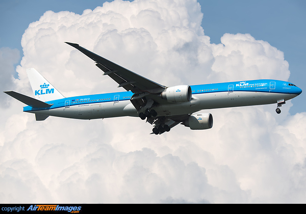 Boeing 777-306/ER Boeing 777-306/ER