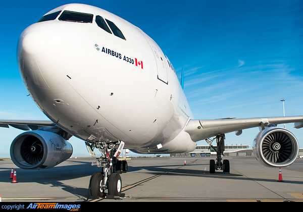 Airbus A330-243 Airbus A330-243