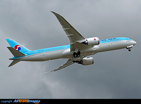 Climbing away on her delivery flight to Seoul Boeing 787-9 Dreamliner