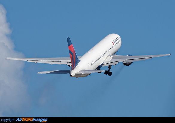 Boeing 767-332 Boeing 767-332