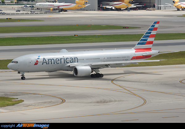 Boeing 777-223/ER Boeing 777-223/ER