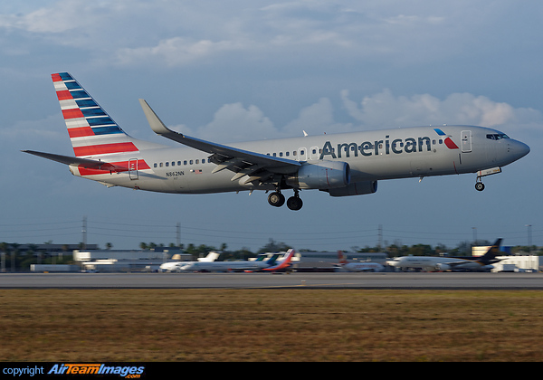Boeing 737-823 Boeing 737-823