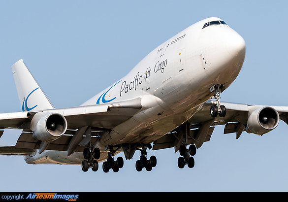 Boeing 747-4B5(BCF) Boeing 747-4B5(BCF)