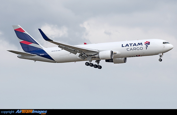 Boeing 767-316F/ER Boeing 767-316F/ER