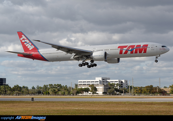 Boeing 777-32W/ER Boeing 777-32W/ER