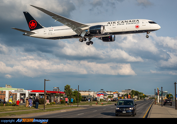 Boeing 787-9 Dreamliner Boeing 787-9 Dreamliner