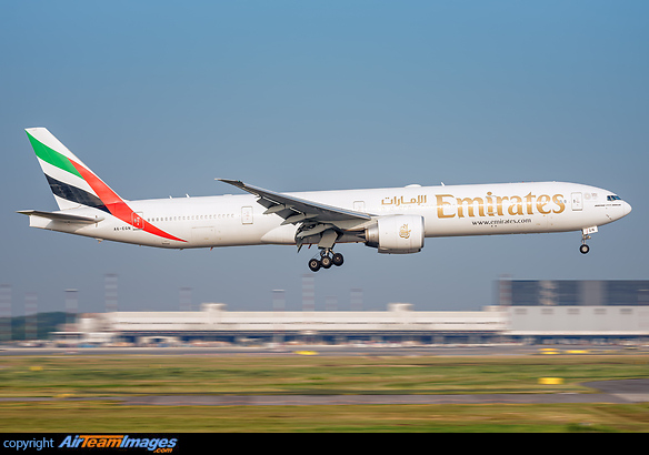 Boeing 777-31H/ER Boeing 777-31H/ER
