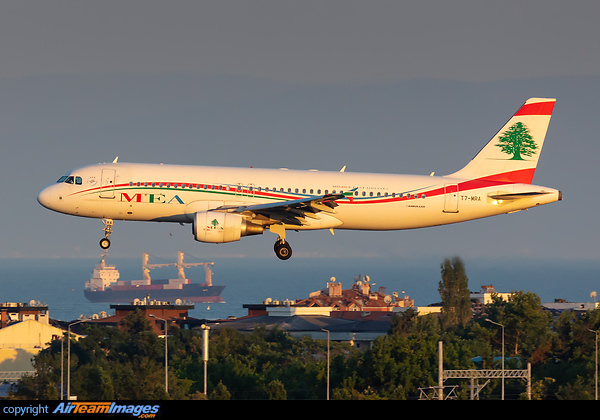Airbus A320-214 Airbus A320-214