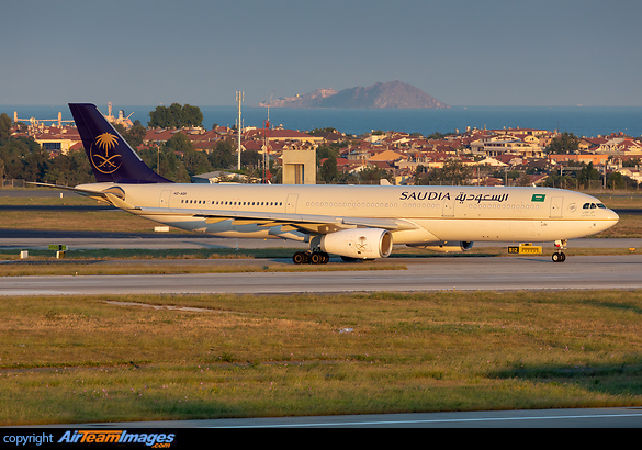 Airbus A330-343 Airbus A330-343