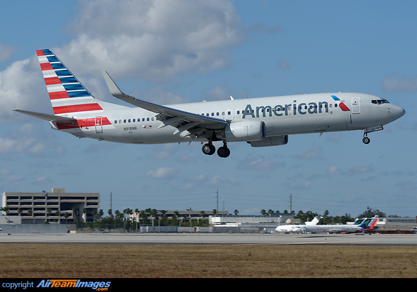 Boeing 737-823 Boeing 737-823
