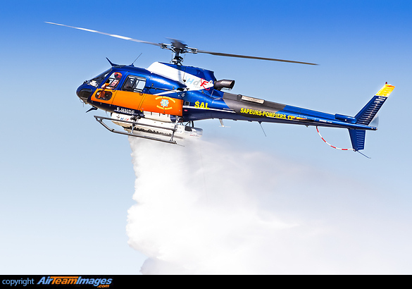 Water dropping on return from mission Eurocopter AS-350B3+ Ecureuil