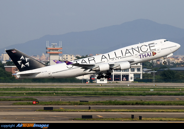 Boeing 747-4D7 Boeing 747-4D7