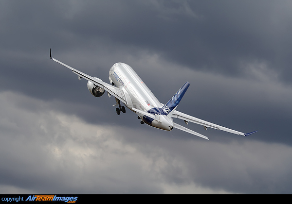Airbus A220-300 Airbus A220-300