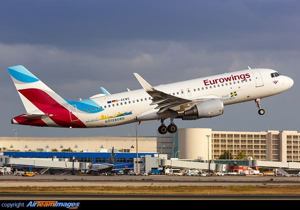 Airbus A320-214 Airbus A320-214