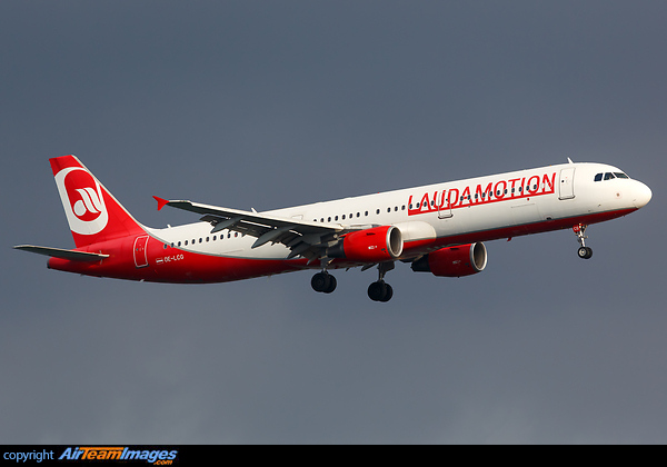 Airbus A321-211 Airbus A321-211