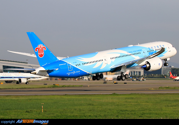 Boeing 787-9 Dreamliner Boeing 787-9 Dreamliner