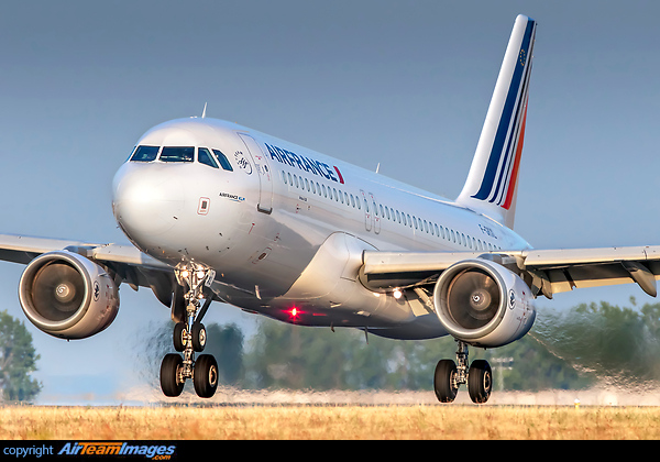 Airbus A320-214 Airbus A320-214