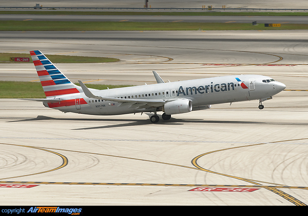 Boeing 737-823 Boeing 737-823