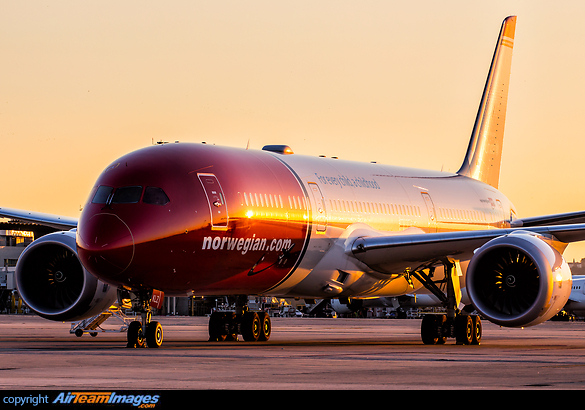 Boeing 787-9 Dreamliner Boeing 787-9 Dreamliner