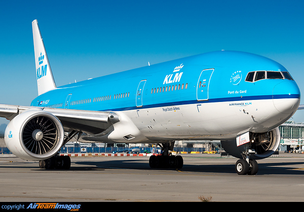 Boeing 777-206/ER Boeing 777-206/ER