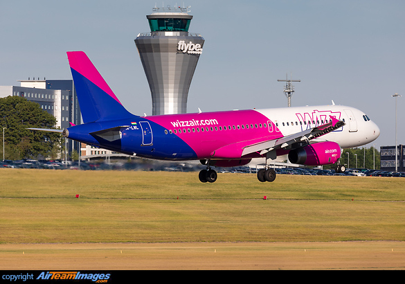 Airbus A320-232 Airbus A320-232