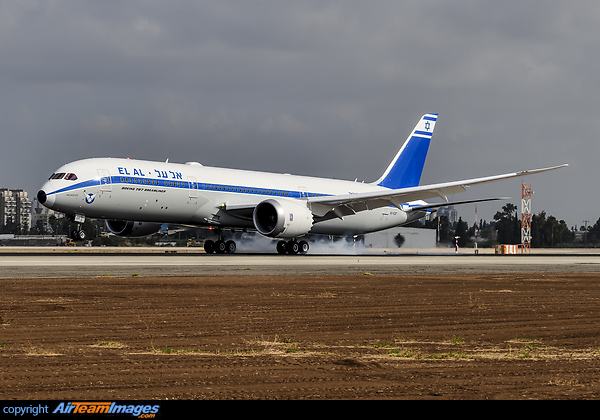 Boeing 787-9 Dreamliner Boeing 787-9 Dreamliner