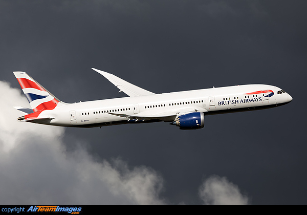 Banking away from runway 09R Boeing 787-9 Dreamliner