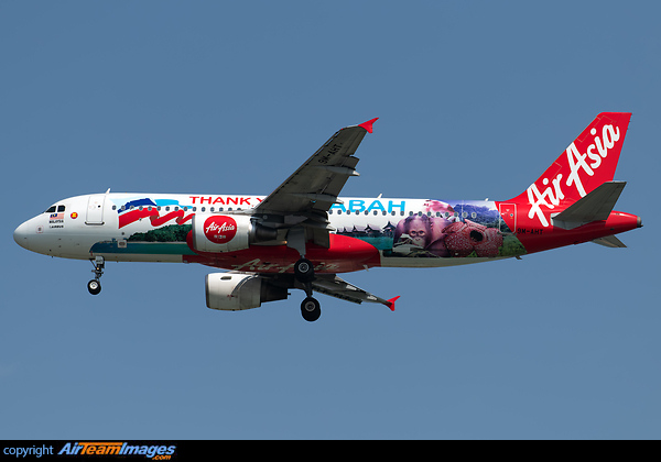Airbus A320-216 Airbus A320-216