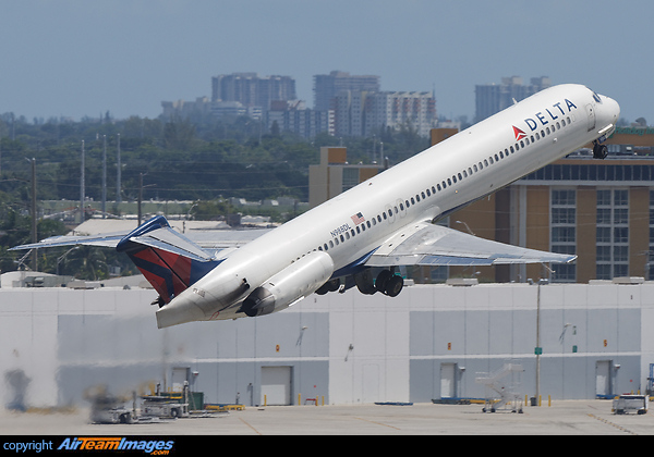 McDonnell Douglas MD-88 McDonnell Douglas MD-88