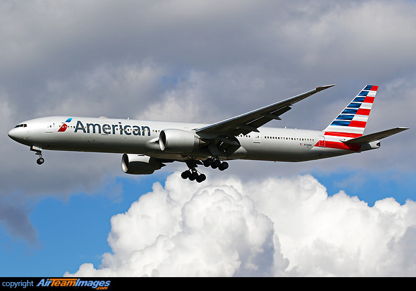 Boeing 777-323/ER Boeing 777-323/ER