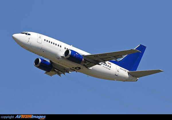 Boeing 737-505 Boeing 737-505