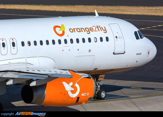 Airbus A320-232 Airbus A320-232
